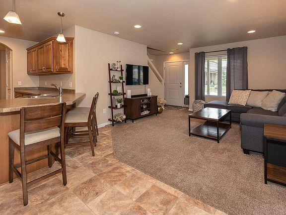 5th image of 808 Compass Ln