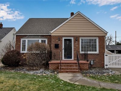 371 Potters Rd, Buffalo, NY, 14220