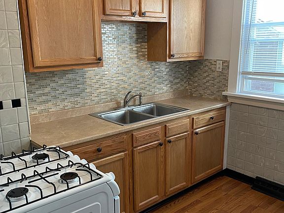 5th image of 85 Fairchild Pl Floor 1