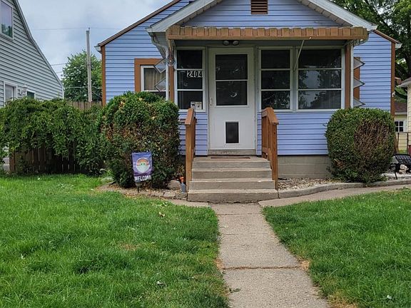 3rd image of 2404 S Ebright St