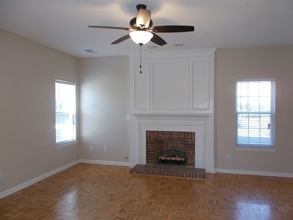 3rd image of 109 Romany Ln