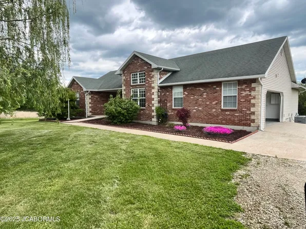 31500 Skyline Dr, California, MO 65018