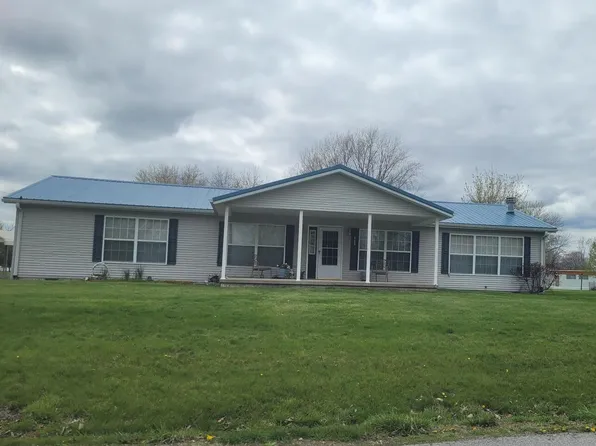 208 S Augusta Rd, Clayton, IL 62324