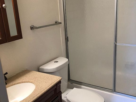 3rd image of 1612 Cottonwood Dr APT 12