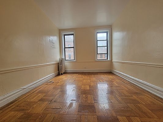2nd image of 5423 Fort Hamilton Pkwy APT C3