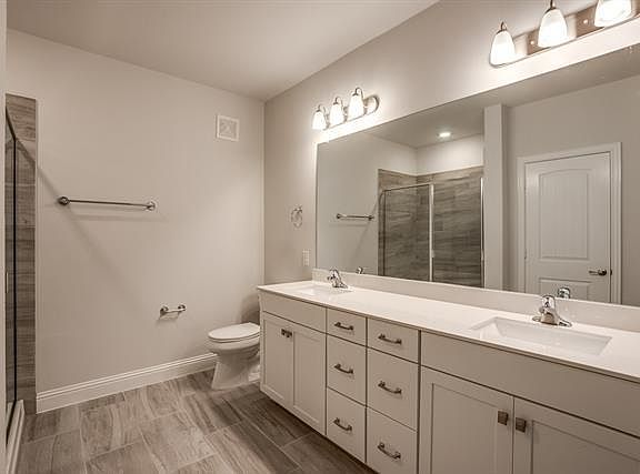 5th image of 1735 Wittington Pl Unit 1402