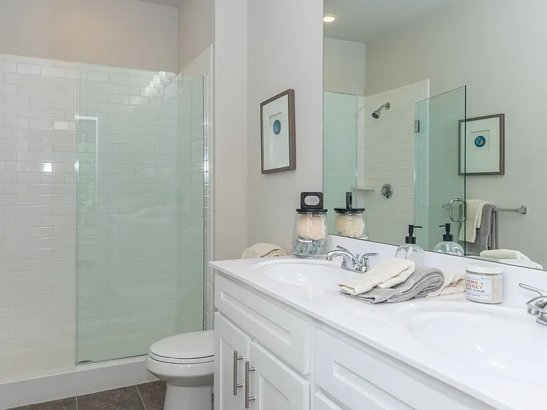 The Pointe at Dorset Crossing — Photo 9
