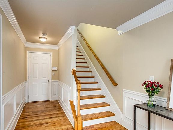 4th image of 2335 Bellefonte Ave