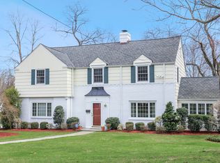 81 Taymil Rd, New Rochelle, NY 10804