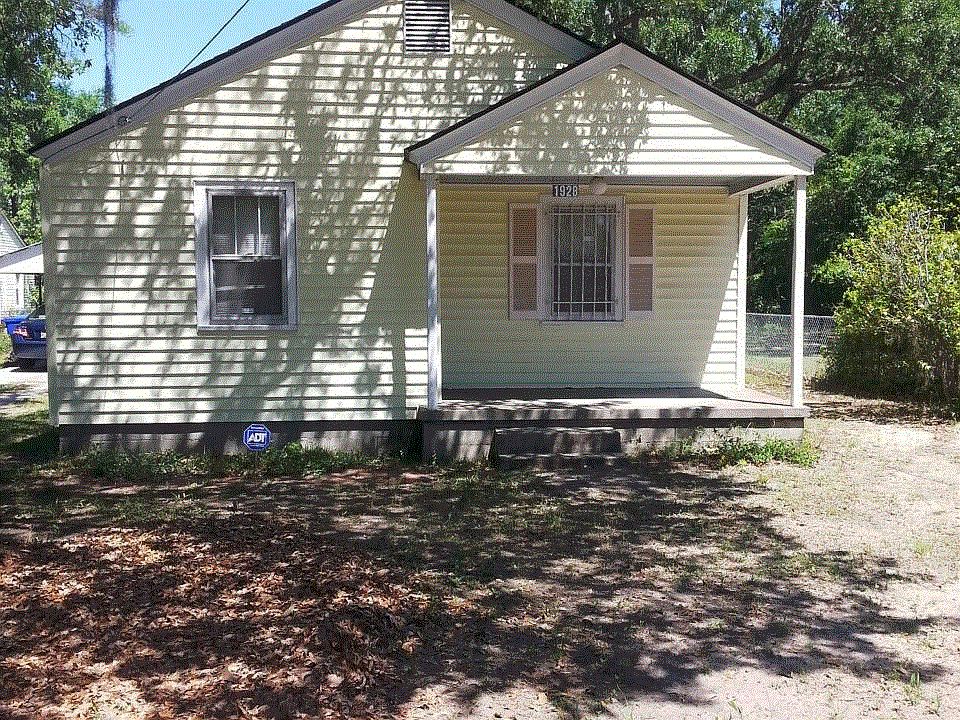 1st image of 1928 Helm Ave