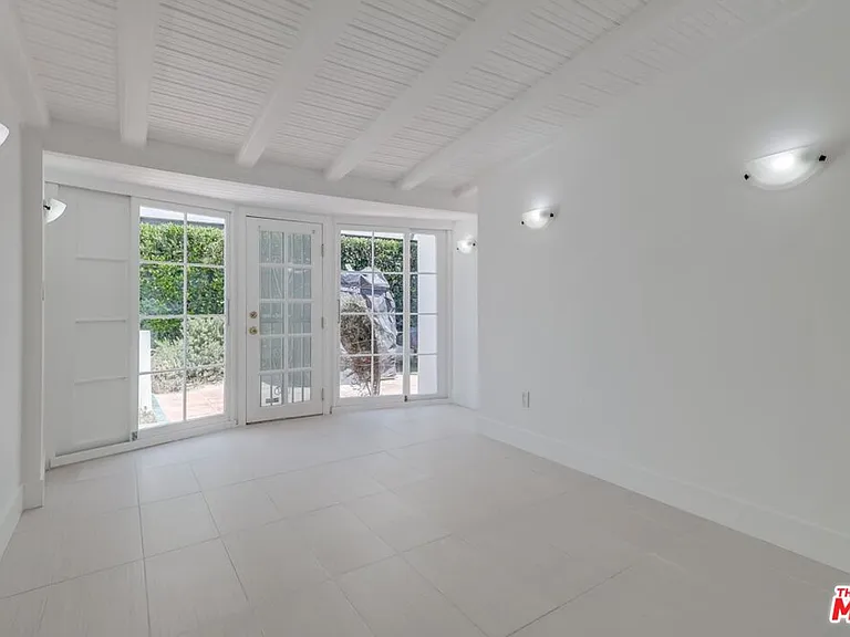 1318 S Longwood Ave — Photo 9