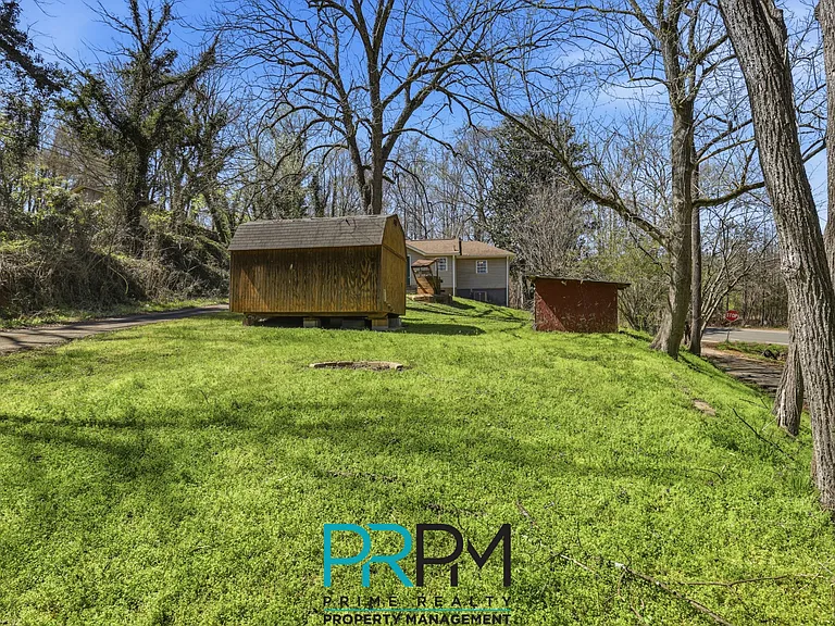 101 Bagwell Dr — Photo 23