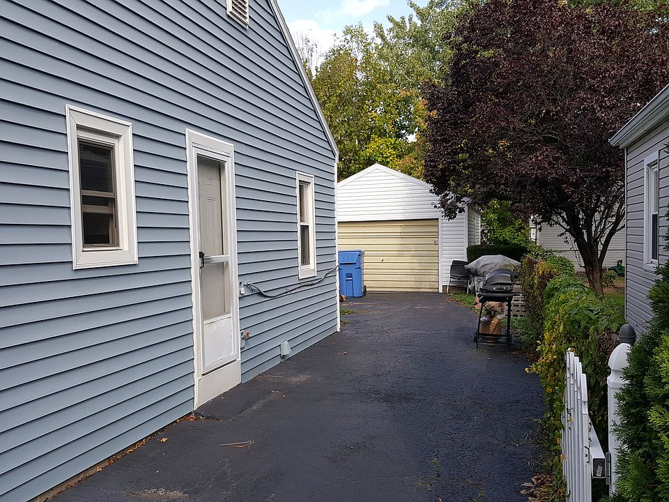 2nd image of 386 Brayton Rd