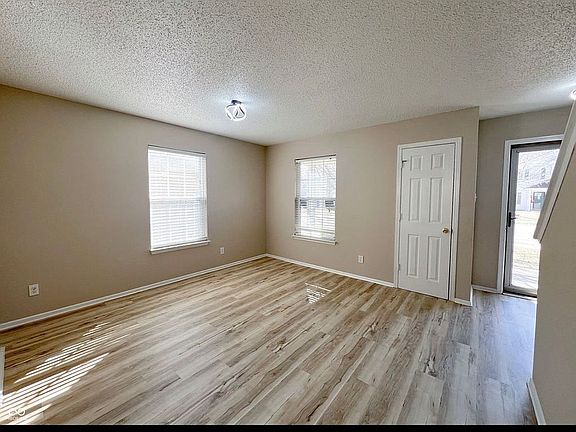 2nd image of 14243 Holly Berry Cir