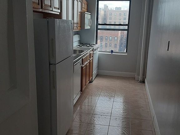 5th image of 128 Fort Washington Ave APT 10F