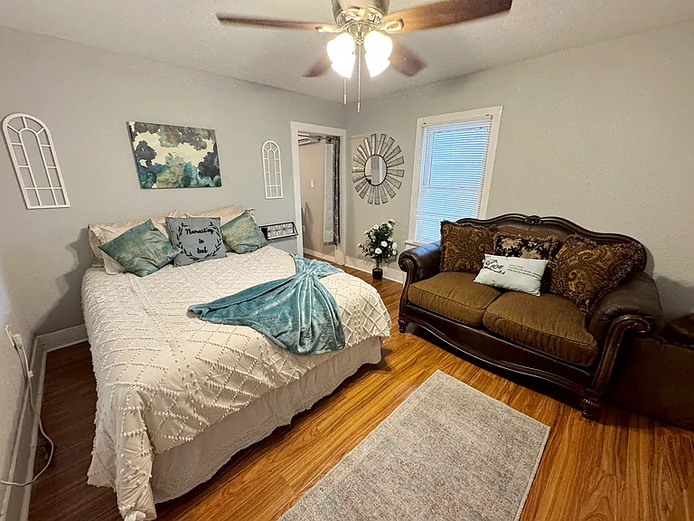 2015 Beaver Ln — Photo 6