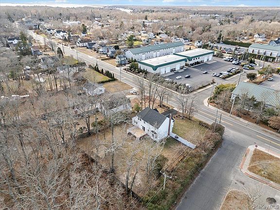 4th image of 89 Railroad Avenue