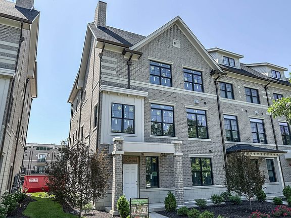 3rd image of 121 N Columbia St Unit 31