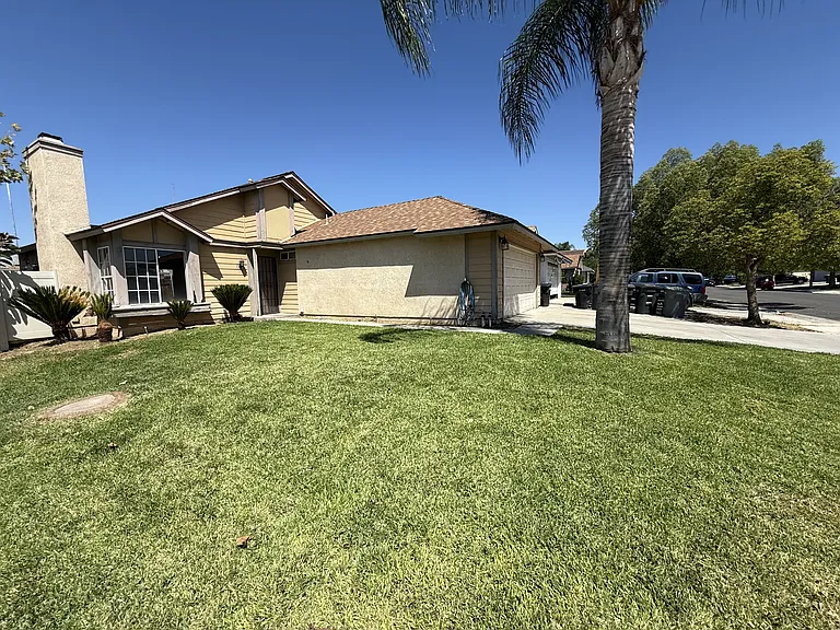 480 Prairie Way — Photo 2