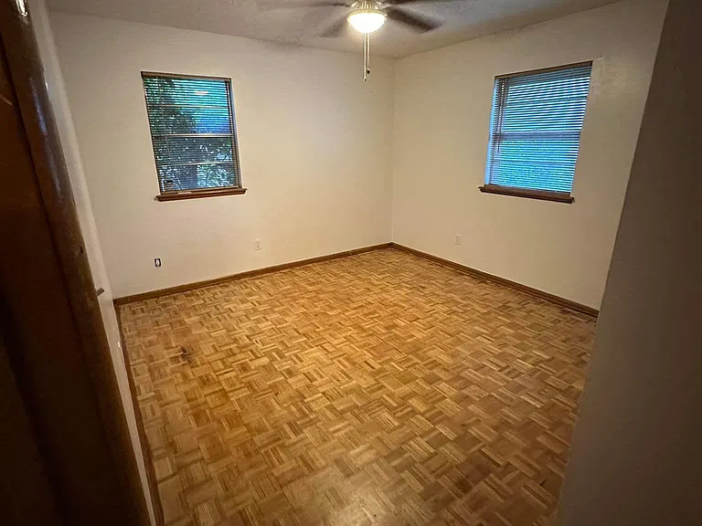 228 S Mercedes Dr — Photo 11