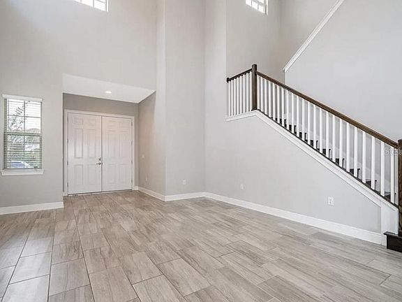 4th image of 10425 Siddington Dr
