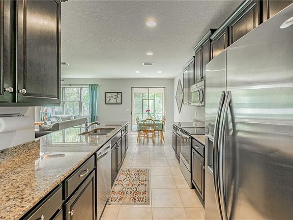 5th image of 3121 Winglewood Cir
