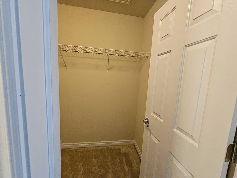 3376 Endsleigh Ln — Photo 12