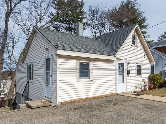 3rd image of 203 College Farm Rd