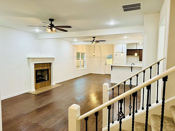 3rd image of 4394 Oaks Royal Dr Lot 15