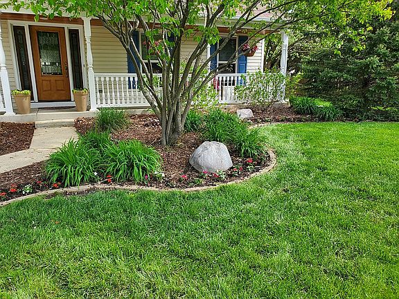 2nd image of 691 Blackhawk Dr