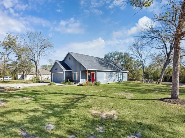 26550 Armadillo Dr, Hempstead, TX 77445