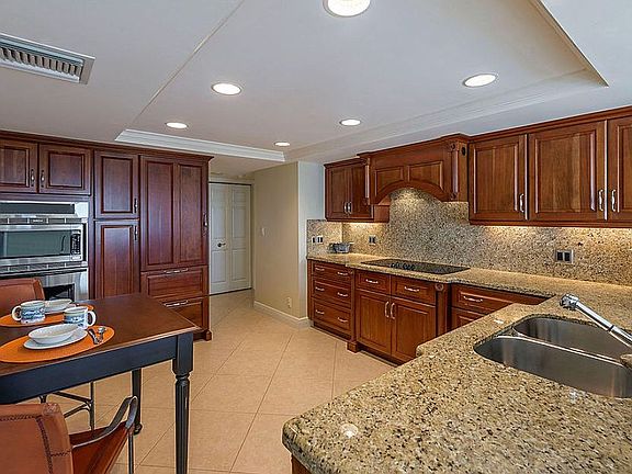 3rd image of 4451 Gulf Shore Blvd N APT 1003