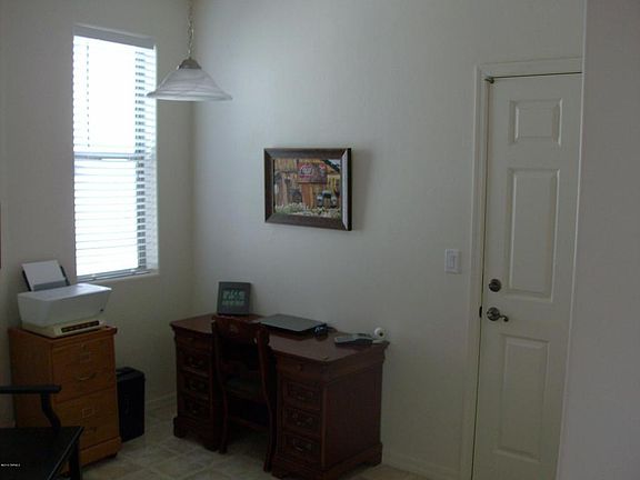 3rd image of 436 W Elkhorn Ct
