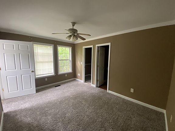 5th image of 328 Rogers Ave