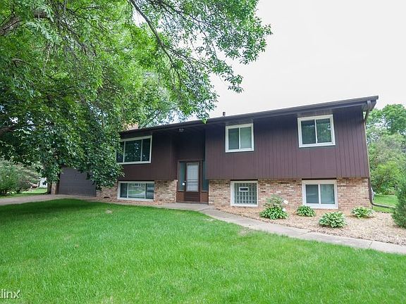 2nd image of 2903 Keating Cir