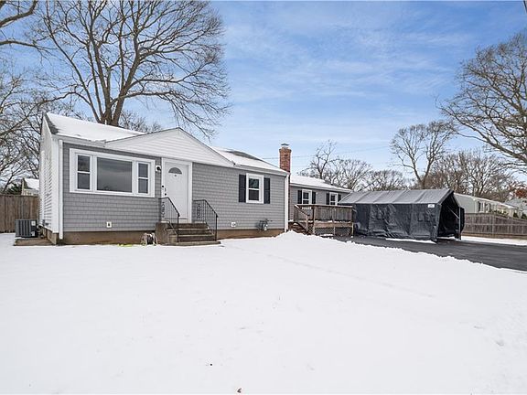 2nd image of 147 Pinegrove Ave