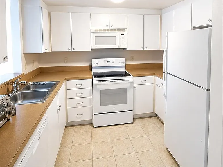 1250 S Miami Ave #2213 — Photo 6
