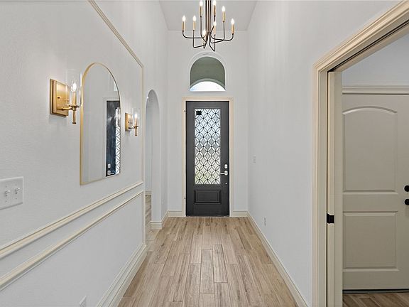 4th image of 6725 La Salle Dr
