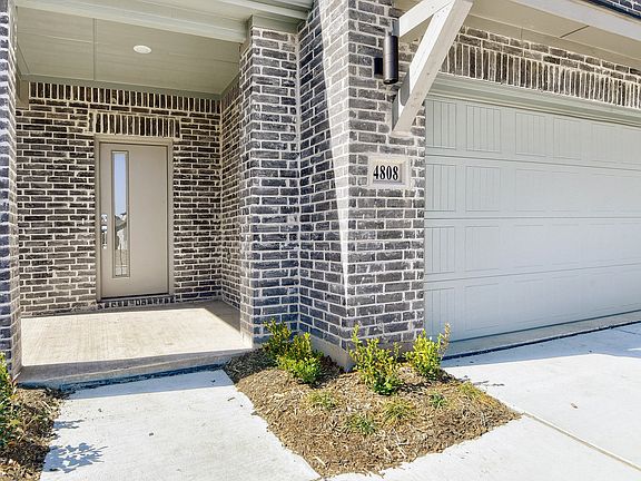 2nd image of 4808 Grandiose Dr