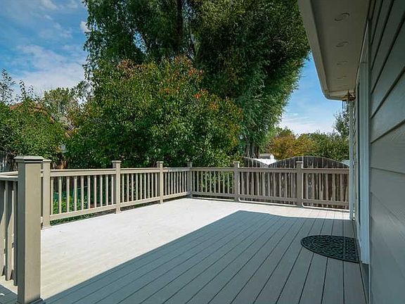 4th image of 3061 Avenue D