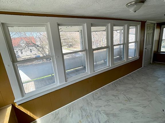 4th image of 3482 W 49th St #2