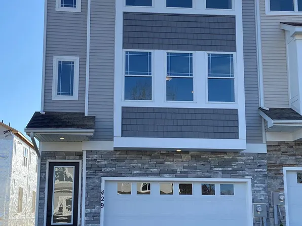 429 Abigail Ave, Waynesboro, PA 17268