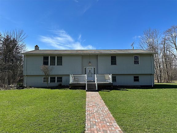 3rd image of 8789 Puritan Ln