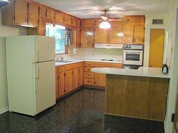 5th image of 110 Rockwood Dr