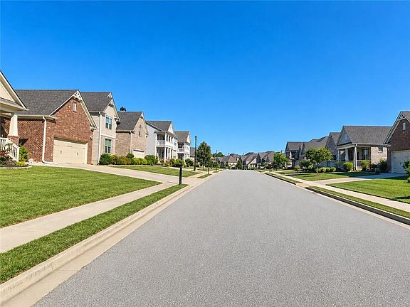 3rd image of 1310 Bar Harbor Pl
