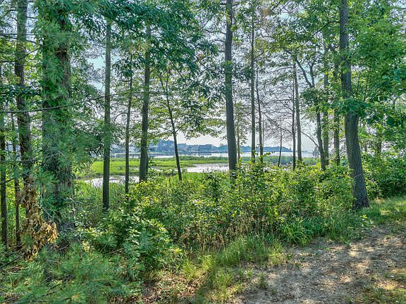 4th image of 311 Waters Edge Dr #11BA