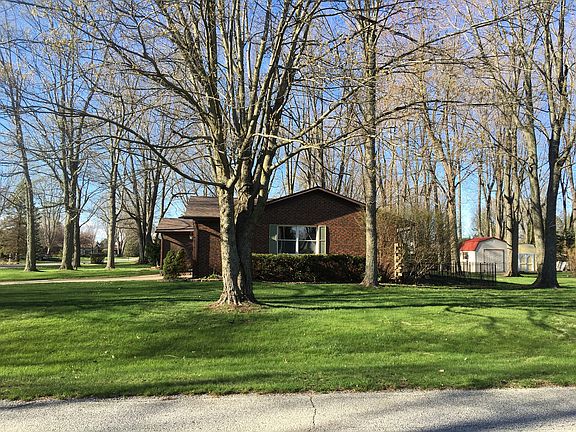 3rd image of 85 Harvest Dr W