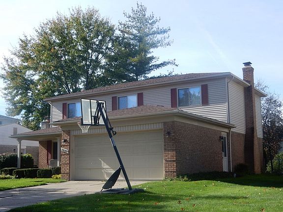 4th image of 7429 Emerson Dr