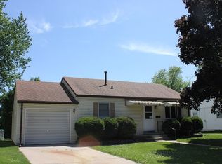 211 Cedar St, Morrison, IL 61270