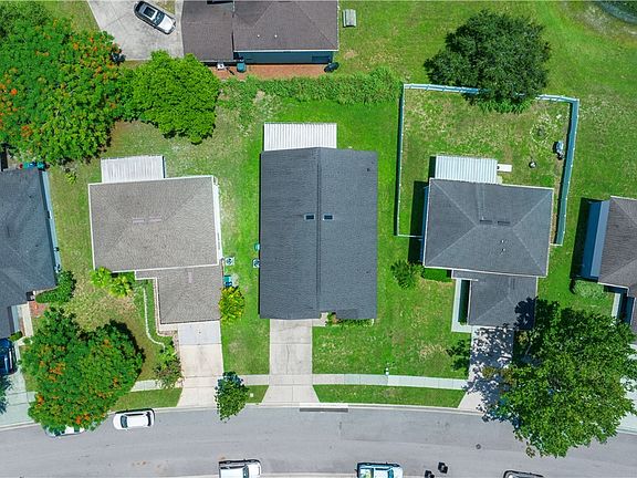 3rd image of 3932 Stonefield Dr